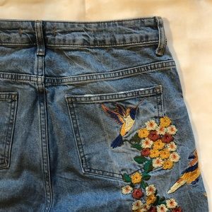 FREE PEOPLE embroidered girlfriend jeans 30